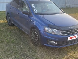 2017 Volkswagen Polo V Рестайлинг, синий, 850000 рублей, вид 2