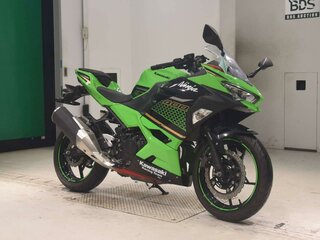 2019 Kawasaki Ninja 400, зелёный, 599000 рублей, вид 3