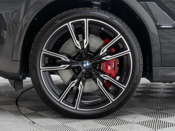 2026 BMW X6 M60i III (G06) Рестайлинг, серый, 19740000 рублей - вид 13
