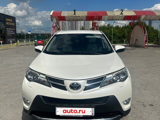 2013 Toyota RAV4 IV (XA40), белый, 1700000 рублей, вид 2