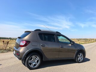 2021 Renault Sandero Stepway II Рестайлинг, коричневый, 1300000 рублей, вид 3