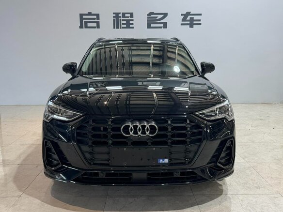 2022 Audi Q3 35 TFSI II (F3), чёрный - вид 1