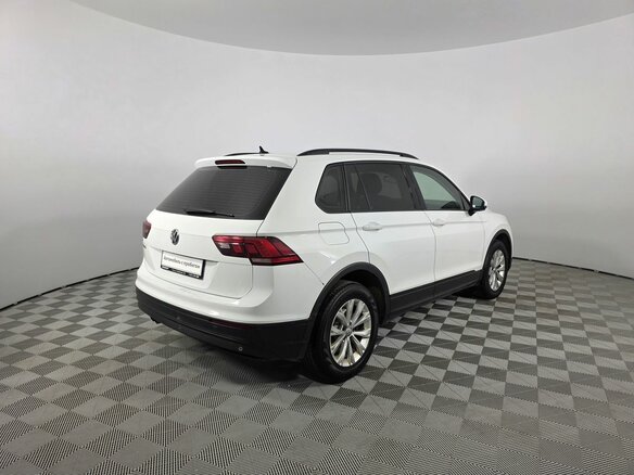 2019 Volkswagen Tiguan II, белый, 1800000 рублей - вид 4