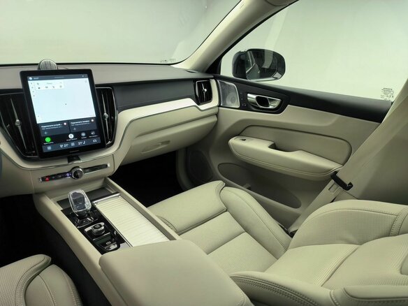 2026 Volvo XC60 II Рестайлинг 2, серый, 8600000 рублей - вид 9