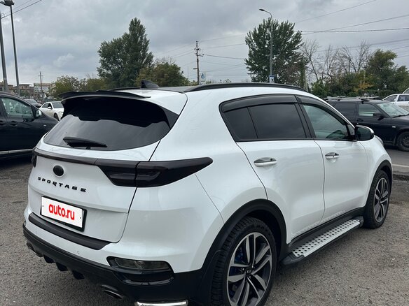 2018 Kia Sportage IV Рестайлинг, белый, 2850000 рублей - вид 9