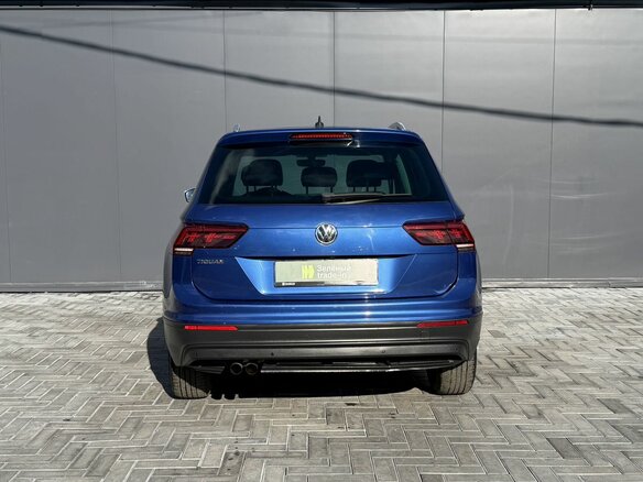 2018 Volkswagen Tiguan II, синий, 1750000 рублей - вид 3
