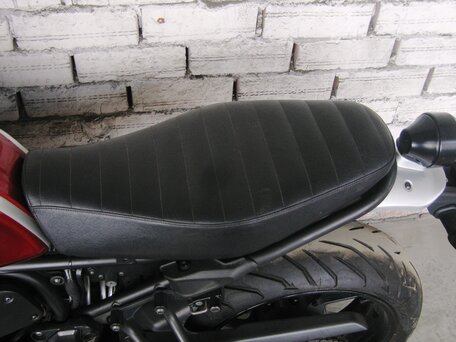 2018 Yamaha XSR700, пурпурный, 580000 рублей, вид 5