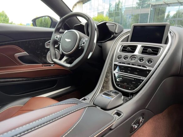 2021 Aston Martin DBS Volante III, зелёный, 25500000 рублей - вид 32