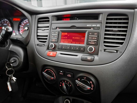 2010 Kia Rio II Рестайлинг, чёрный, 579000 рублей - вид 15