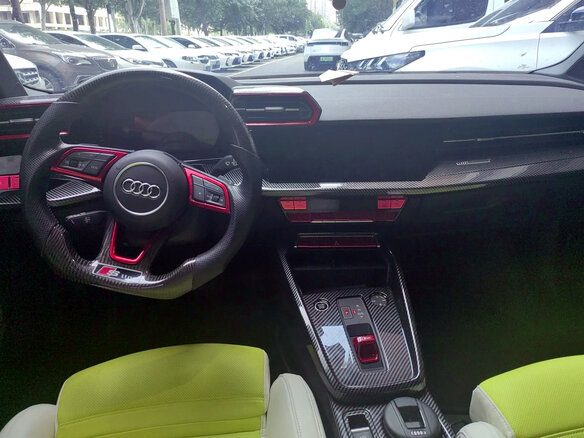 2022 Audi A3 Sportback 35 TFSI IV (8Y), чёрный, 1780700 рублей - вид 3