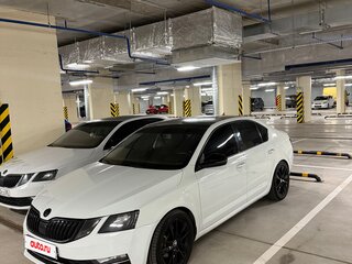2019 Skoda Octavia III (A7) Рестайлинг, белый, 1115000 рублей, вид 2