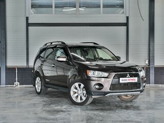 2011 Mitsubishi Outlander II Рестайлинг, коричневый, 1199000 рублей, вид 3