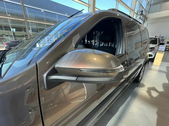 2026 Lada (ВАЗ) Largus I Рестайлинг, коричневый - вид 6