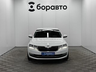 2017 Skoda Octavia III (A7) Рестайлинг, белый, 1480000 рублей, вид 2
