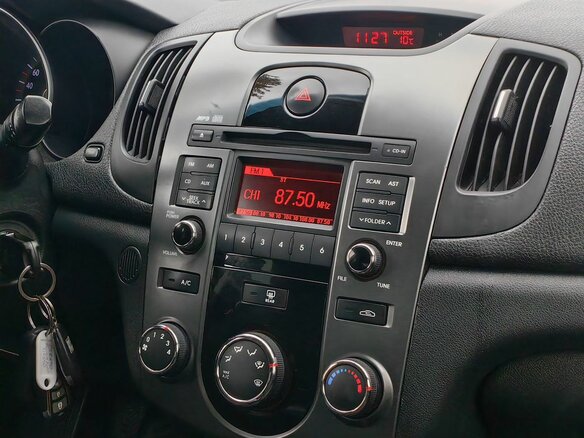 2010 Kia Cerato 6-speed II, фиолетовый, 469000 рублей - вид 10