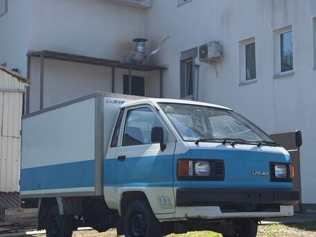 1989 Toyota LiteAce, белый, 550000 рублей, вид 1