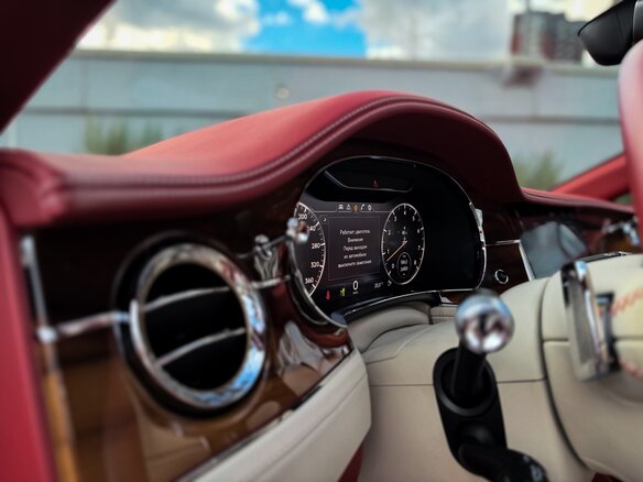 2020 Bentley Continental GT III, красный, 15600000 рублей - вид 30