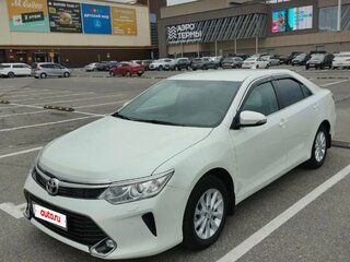 2017 Toyota Camry VII (XV50) Рестайлинг 2, белый, 2350000 рублей, вид 1
