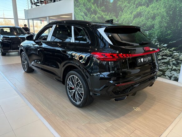 2026 Audi Q5 L III (GU), чёрный, 6395000 рублей - вид 5