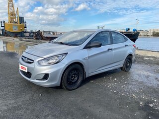 2013 Hyundai Solaris I, серебристый, 330000 рублей, вид 1