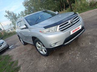 2011 Toyota Highlander II (XU40) Рестайлинг, серебристый, 2000000 рублей, вид 2