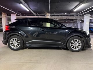 2020 Toyota C-HR I Рестайлинг, чёрный, 2400000 рублей, вид 3