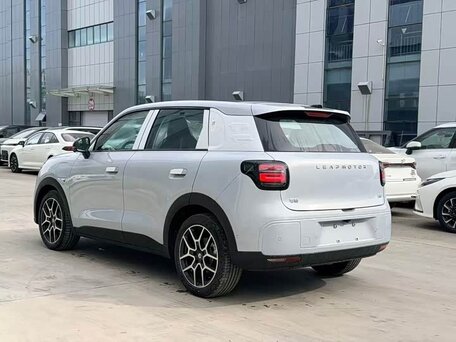 2026 Leapmotor A10 53 kWh, голубой, 2213033 рублей, вид 4