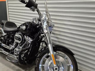 2023 Harley-Davidson Fat Boy, чёрный, 3250000 рублей, вид 3