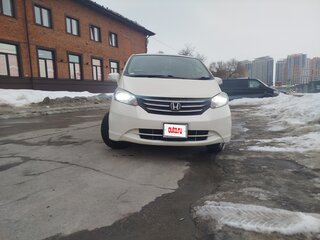 2010 Honda Freed Spike I Рестайлинг, белый, 1100000 рублей, вид 1