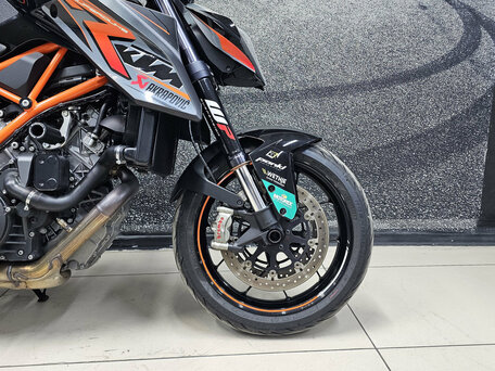 2015 KTM 1290 Super Duke R, чёрный, 879000 рублей, вид 2