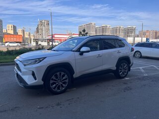 2020 Toyota RAV4 V (XA50), белый, 2100000 рублей, вид 2