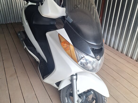 2002 Suzuki Burgman (SkyWave) 400, белый, 189000 рублей
