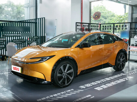 2026 Toyota bZ5 550, оранжевый, 3930000 рублей, вид 1