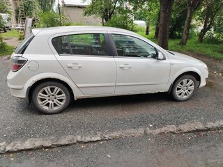 2011 Opel Astra H Рестайлинг, белый, 590000 рублей, вид 2