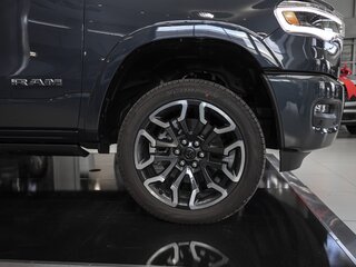 2026 Ram 1500 Crew Cab V Рестайлинг, синий, 9989741 рублей, вид 4
