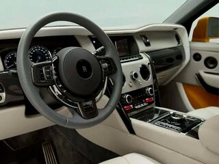 2024 Rolls-Royce Cullinan Black Badge I (Series I), жёлтый, 74900000 рублей, вид 5