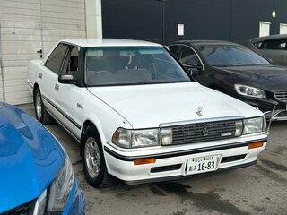 1991 Toyota Crown VIII (S130), белый, 450000 рублей, вид 2