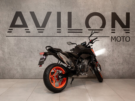 2026 KTM 790 Duke, чёрный, 1150000 рублей, вид 3