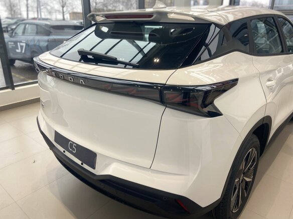 2026 Omoda C5 II, белый, 2779000 рублей - вид 5