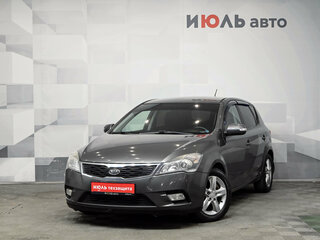 2010 Kia Ceed I Рестайлинг, серебристый, 700000 рублей, вид 1