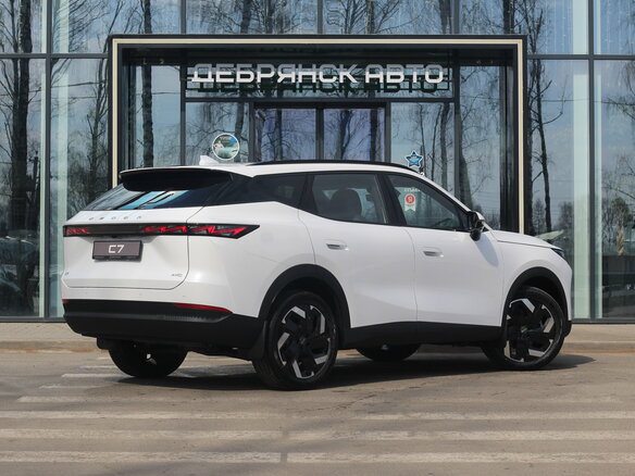 2026 Omoda C7, белый, 3499000 рублей - вид 2