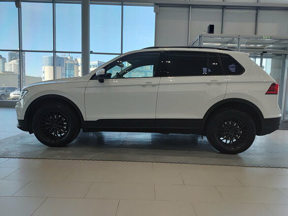 2020 Volkswagen Tiguan II, белый, 2799000 рублей - вид 7