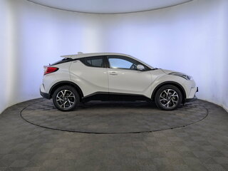 2021 Toyota C-HR I Рестайлинг, белый, 2740000 рублей, вид 4