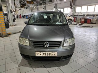 2005 Volkswagen Touran I, серый, 595000 рублей, вид 2
