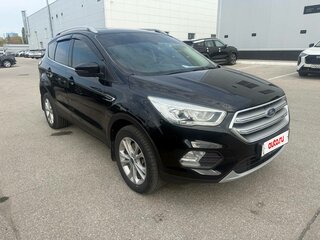 2017 Ford Kuga II Рестайлинг, чёрный, 1393000 рублей, вид 2