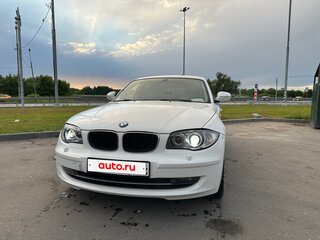 2011 BMW 1 серии 116i I (E81/E82/E87/E88) Рестайлинг, белый, 990000 рублей, вид 2