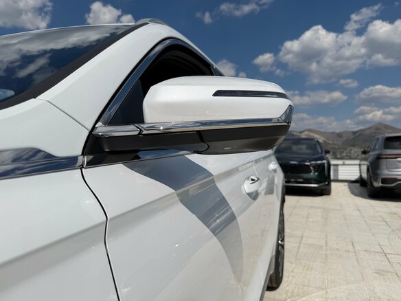 2026 Geely Monjaro I, белый, 4899990 рублей - вид 36
