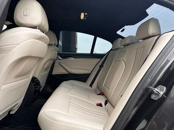 2021 BMW 5 серии 530d xDrive VII (G30/G31/G38) Рестайлинг, серый, 7390000 рублей - вид 12