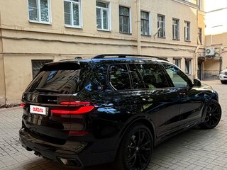 2024 BMW X7 40i I (G07) Рестайлинг, чёрный, 10500000 рублей, вид 4