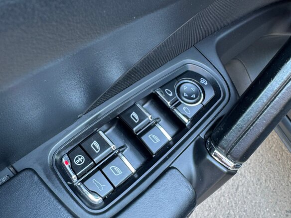 2012 Porsche Cayenne Diesel II (958), чёрный, 2590000 рублей - вид 8